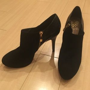 ❤️NEW Vince Camuto Black Suede Booties
